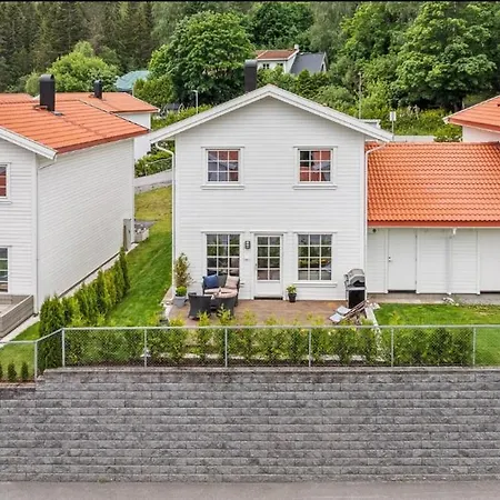 Les Homes - Modern & Cozy Near Oslo Airport Nannestad