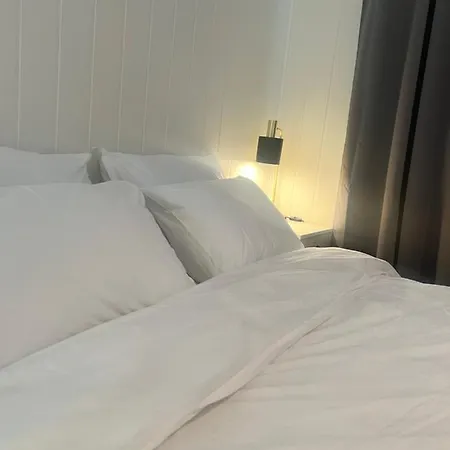 Accommodatie bij particulieren Les Homes - Modern & Cozy Near Oslo Airport